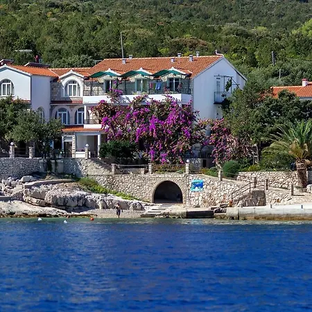 Studio Pokrivenik 2073c * Zastrazisce